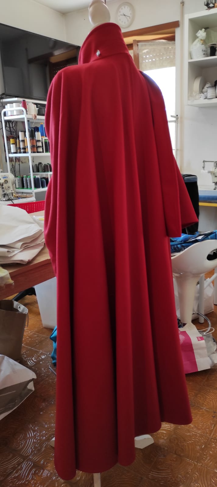 Tabarro Mantello Veneziano Rosso Lussuoso in Pura Lana