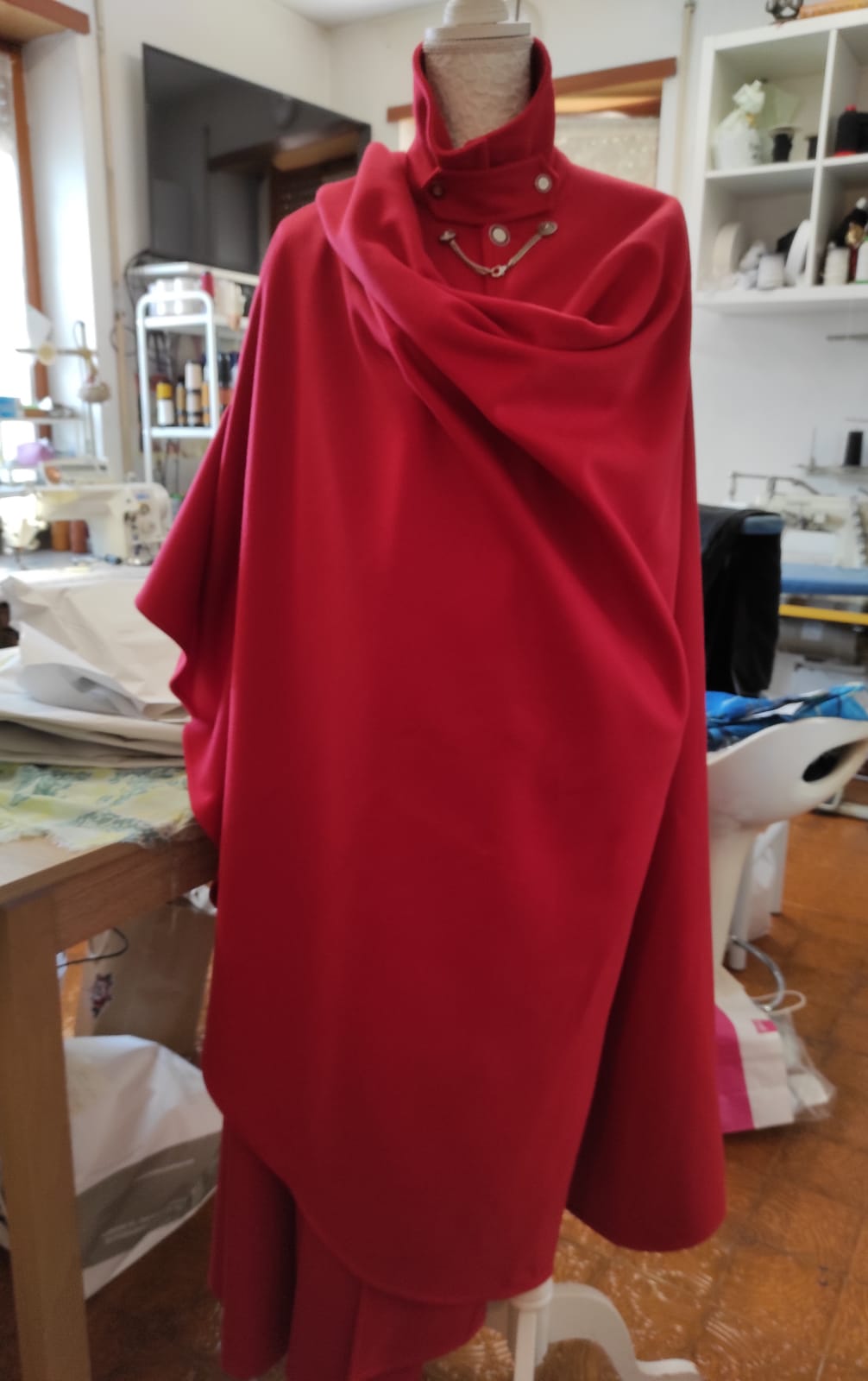Tabarro Mantello Veneziano Rosso Lussuoso in Pura Lana