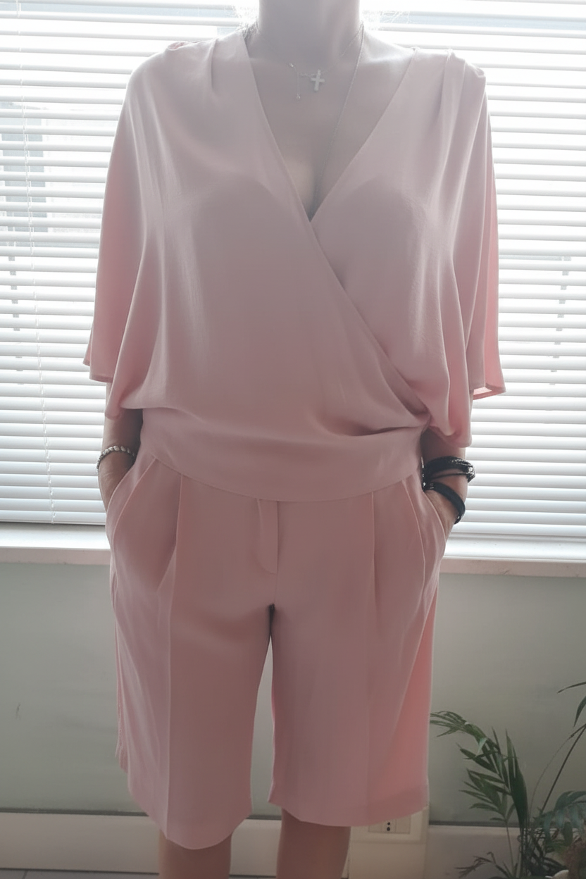 Blusa Rosa con Bermuda in Seta