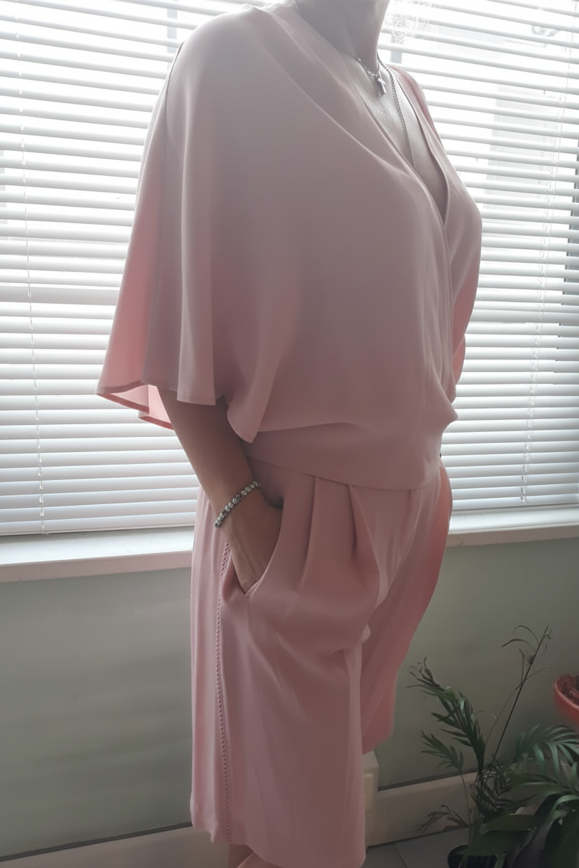 Blusa Rosa con Bermuda in Seta