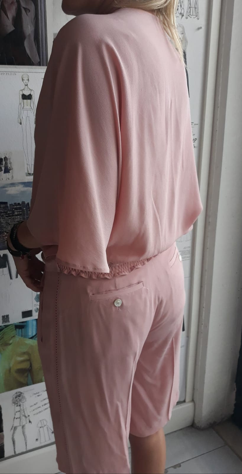 Blusa Rosa con Bermuda in Seta